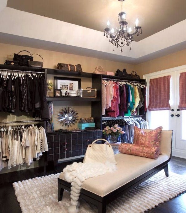 How to Clean your Closets
